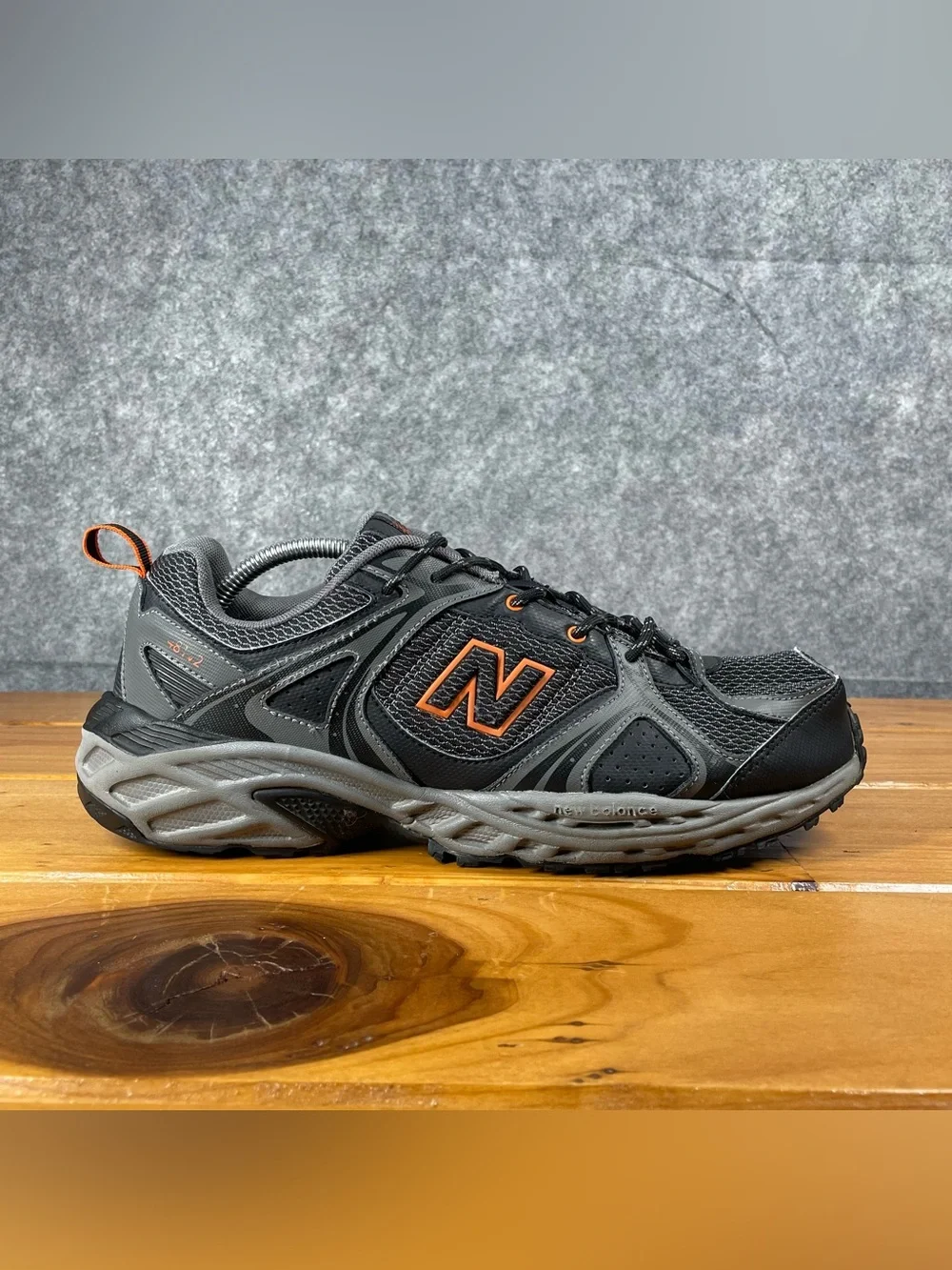New Balance 481 V2 All Terrain Mens 12 2E Wide Gray Orange Trail Shoes MT481BO2
